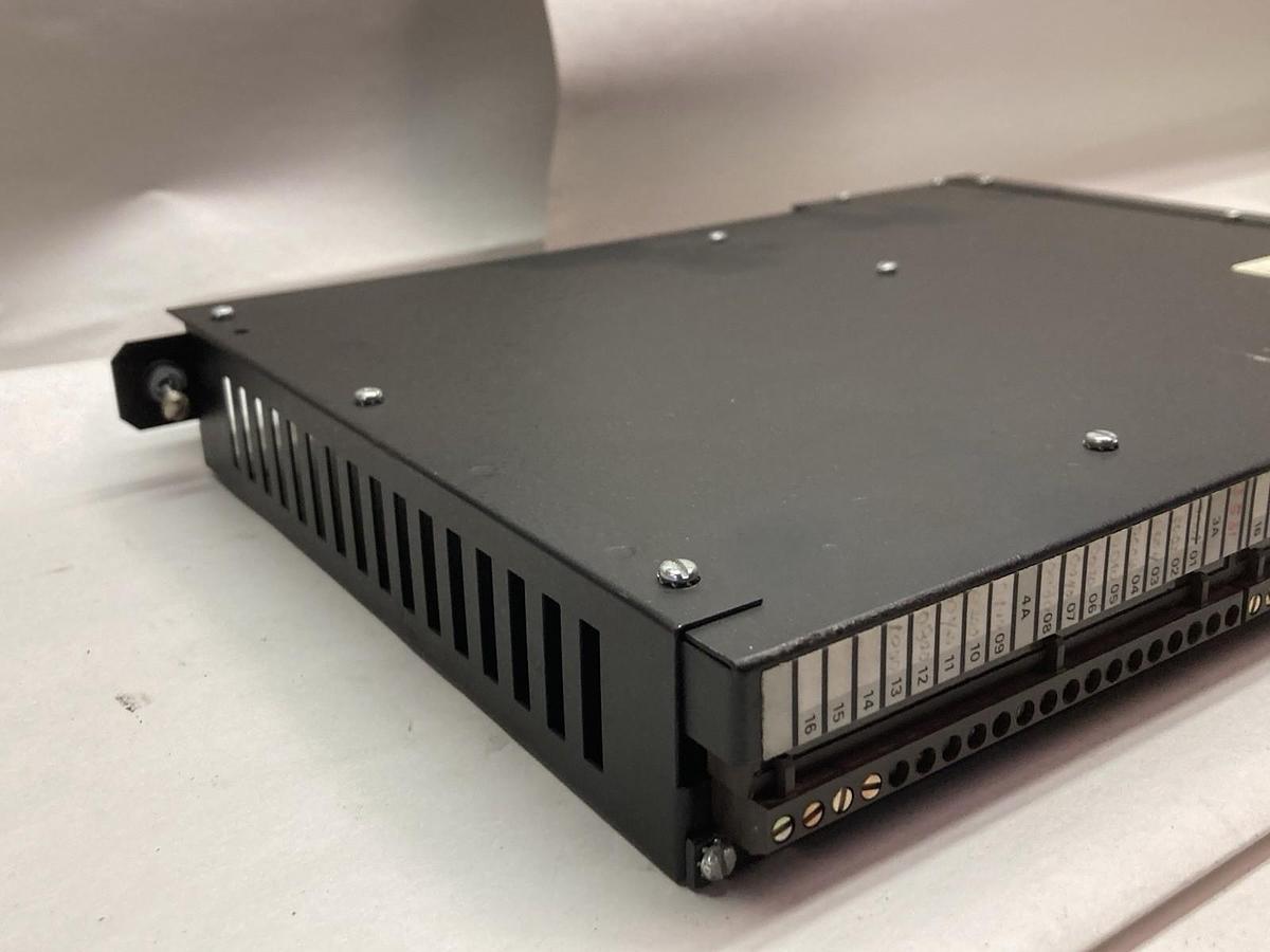 Square D SY/MAX,Class 8030 RIM-331,Input Module Series F2