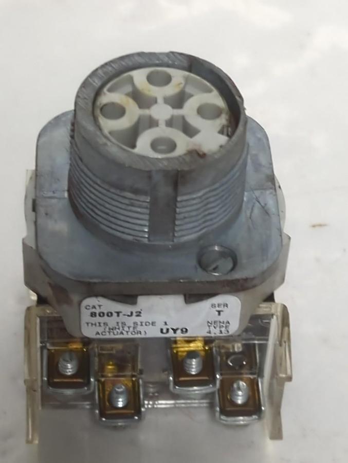 Used ALLEN BRADLEY,800T-J2,SERIES T SELECTOR SWITCH BODY ONLY PRE-OWNED