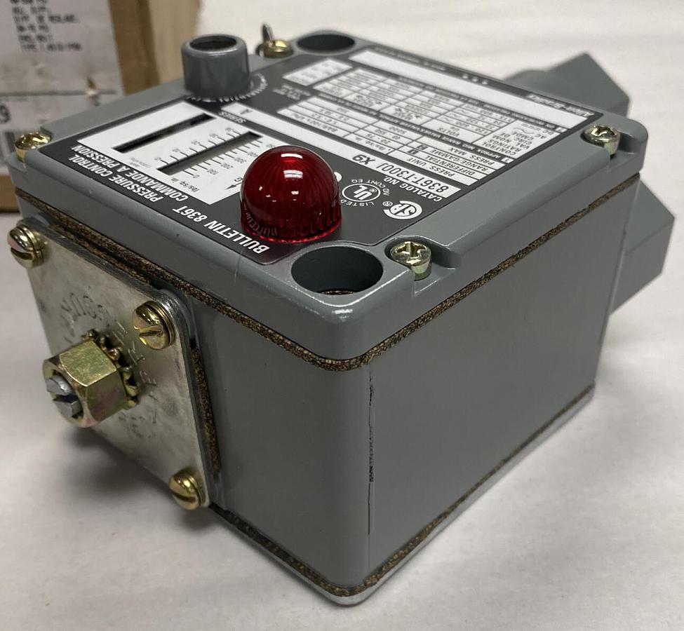 Allen Bradley,836T-T300JX9,Ser A Pressure Control Switch NOS