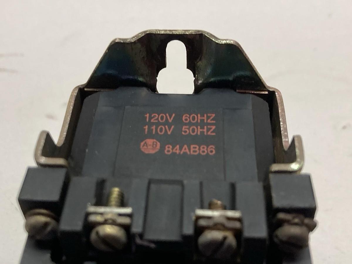 Used Allen-Bradley,700-N400A1,Control Relay Ser C