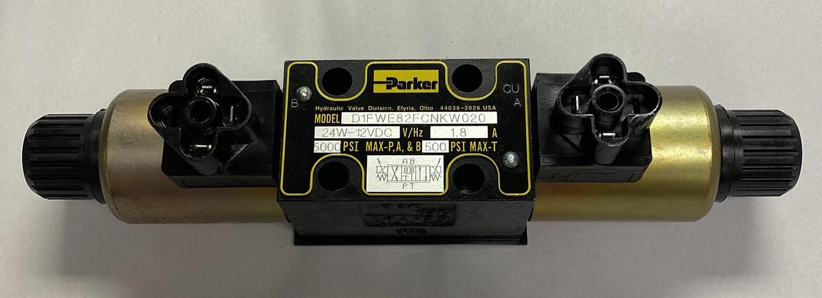 PARKER,D1FWE82FCNKW020,HYDRAULIC DIRECTIONAL VALVE 5000PSI 1.8A 24W-12VDC NOS