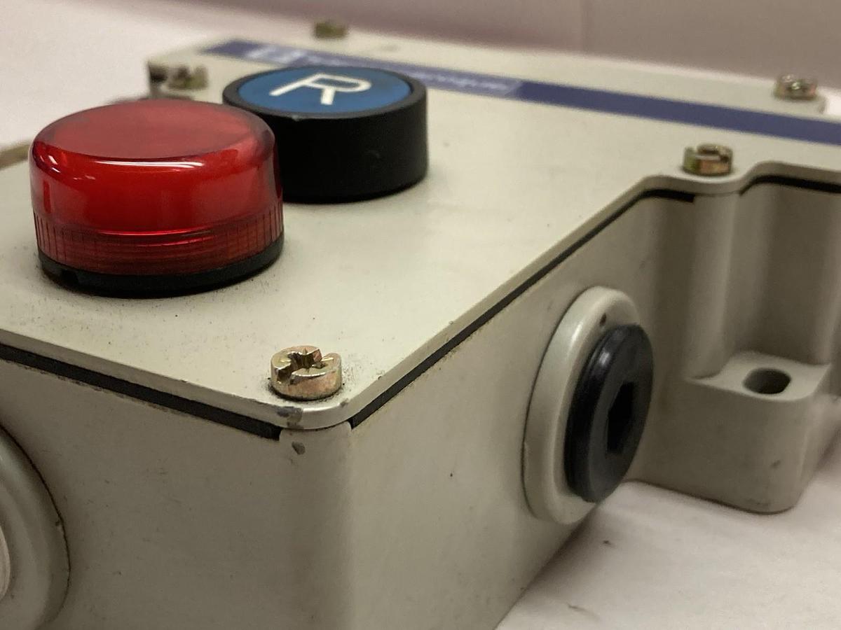 Used Telemecanique,XY2CE2A150,Cable Pull Switch 120V 2.6W