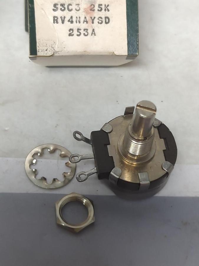 CLAROSTAT,53C3,POTENTIOMETER LOT OF 8 RV4NAYSD NOS