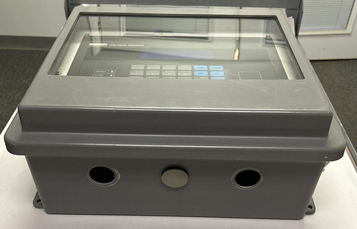 Used SHLUMBERGER,7946,SIGNAL CONVERTER