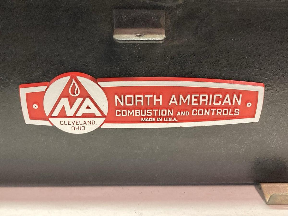 Used North American,H3186R-120-01,Electronics Ballast Assembly w/Hoffman F-66T30HC