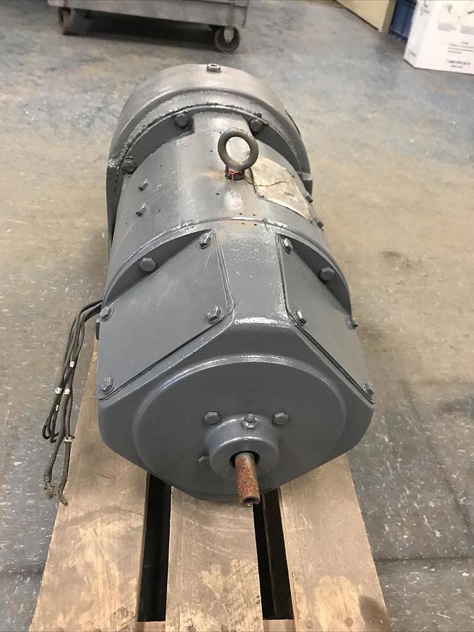 Used General Electric,7CL239DD2DA,Gear Drive KS-XR2043 Ratio 25/1 Motor 3HP 240V