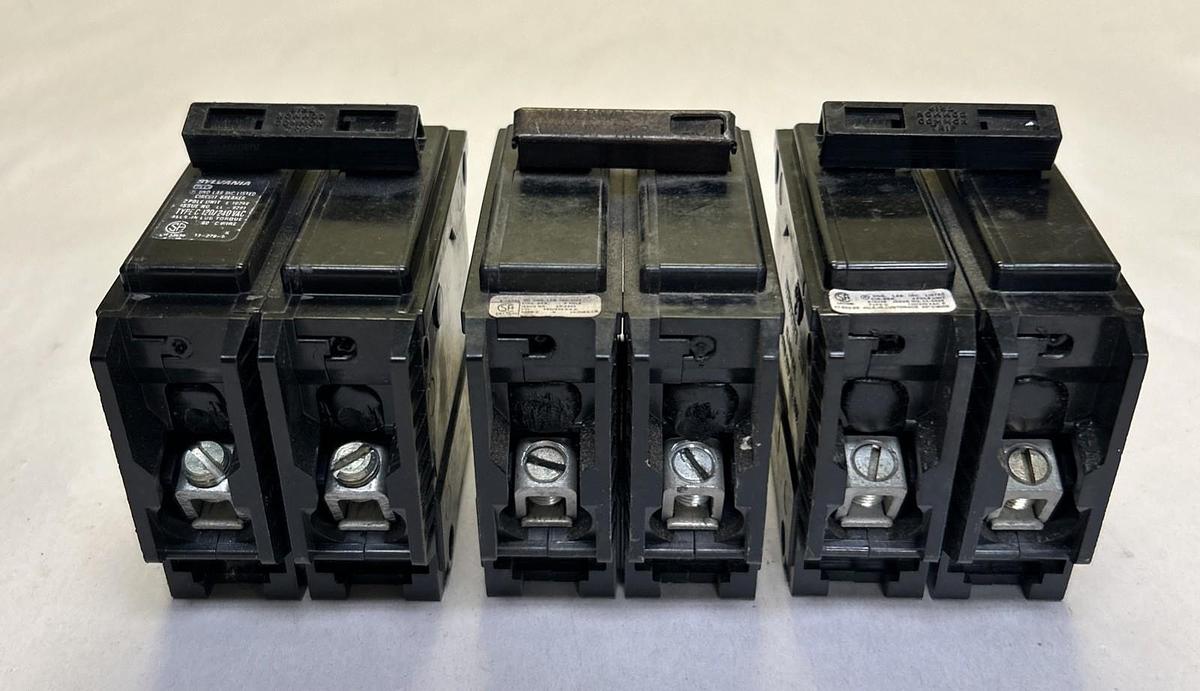 Used SYLVANIA,C240,CIIRCUIT BREAKER 40A 120/240V 2P LOT OF 3
