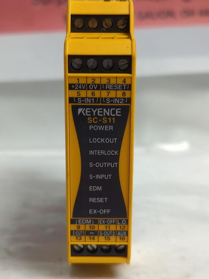 Used KEYENCE,SC-S11,SAFETY RELAY PRE-OWNED