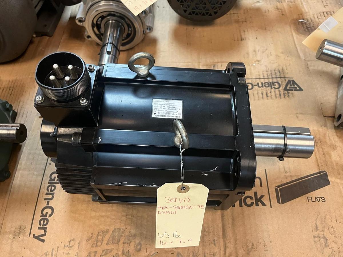 Used YASKAWA,SGMGV-75D3A61,AC SERVO MOTOR 7.5kW 1500RPM 400V