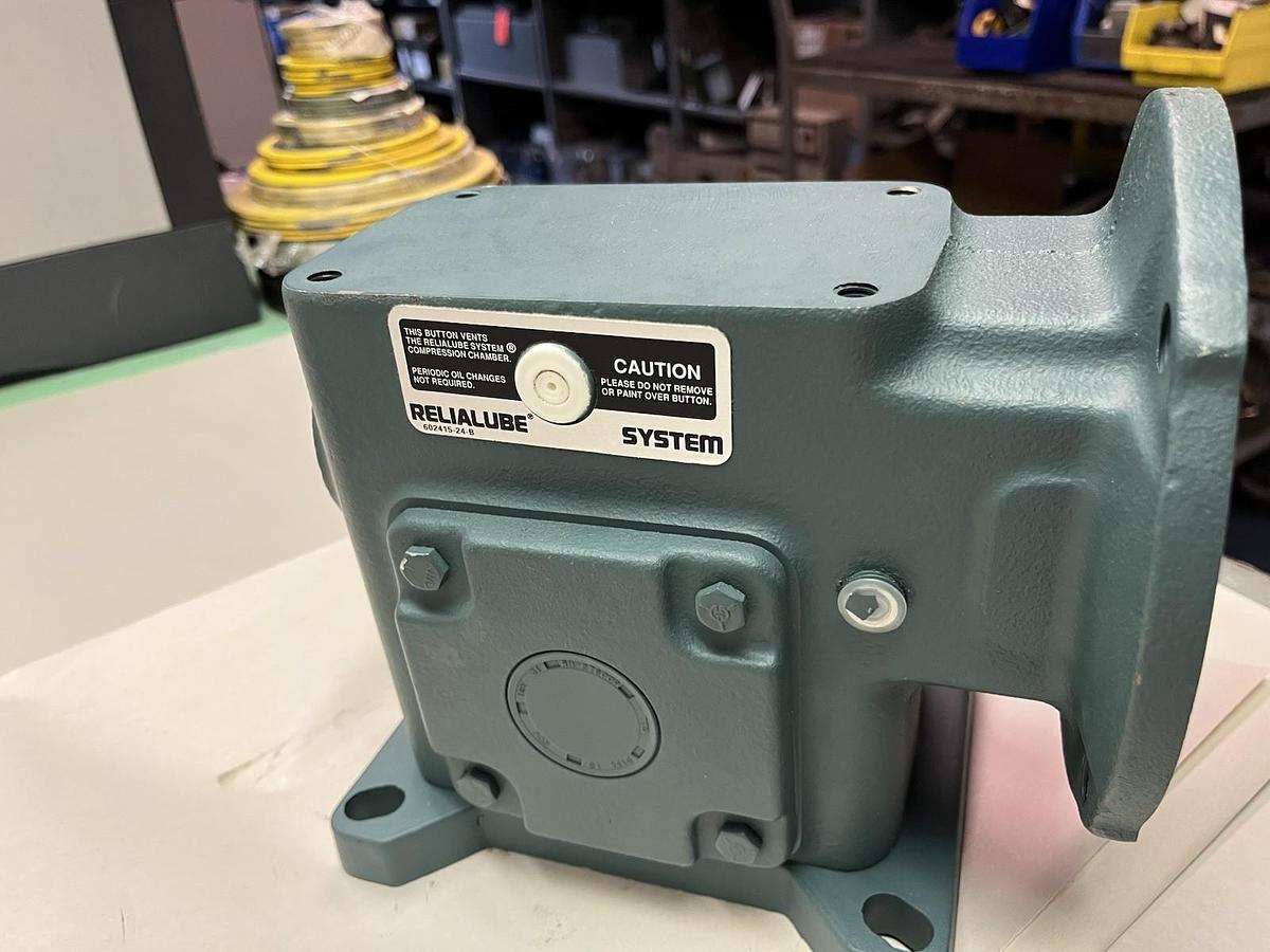 DODGE,MR94763L1,TIGEAR C-FACE GEAR SPEED REDUCER Q200 30:1 FR 56 .79HP 1750RPM