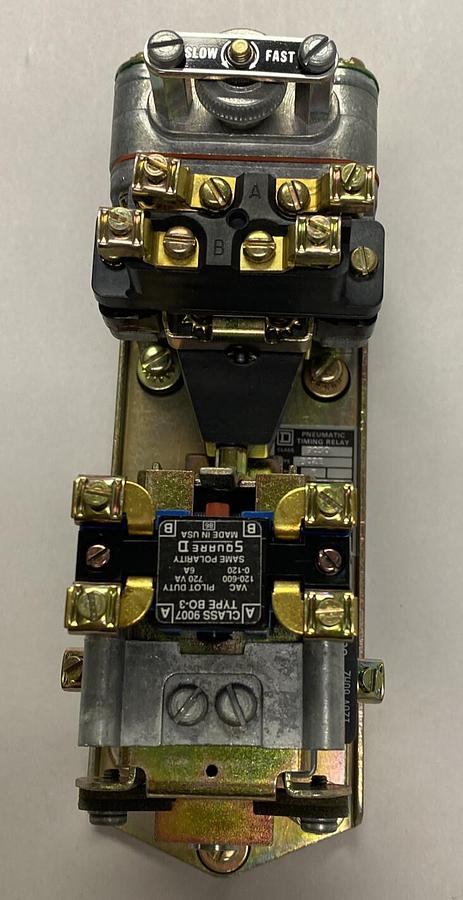 SQUARE D,9050-BO2E,PNEUMATIC TIMING RELAY 6A 120V NEW NO BOX