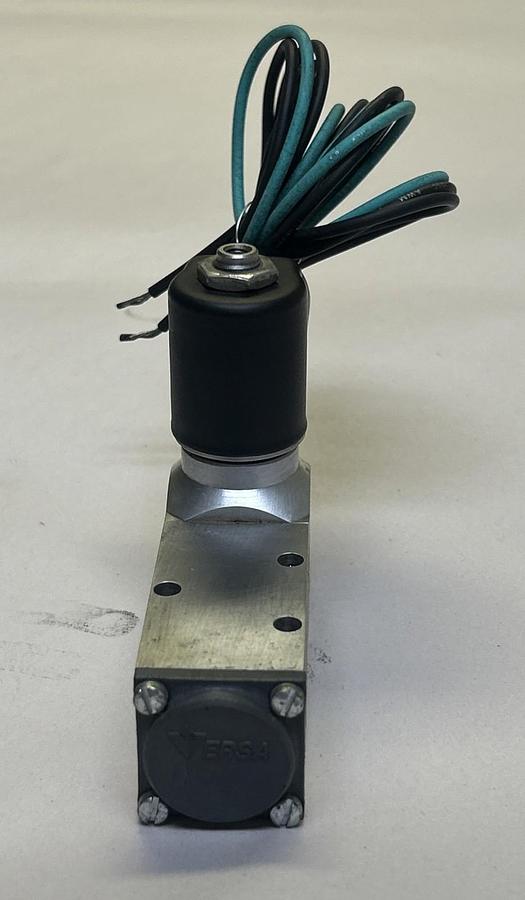 Used VERSA,KSG-4232-6K-A12,FOUR WAY SOLENOID VALVE