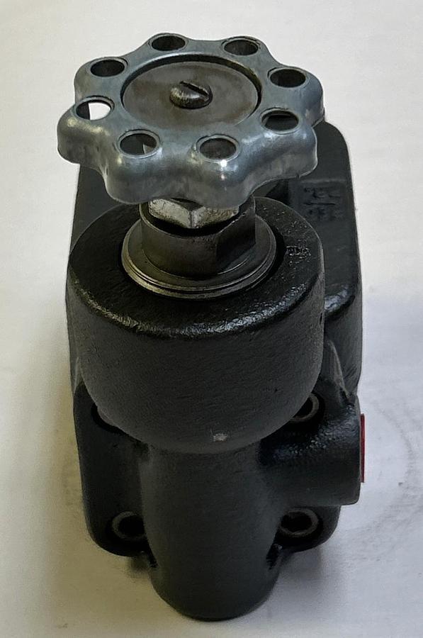Used VICKERS,XTL-03-B-10,PRESSURE CONTROL VALVE