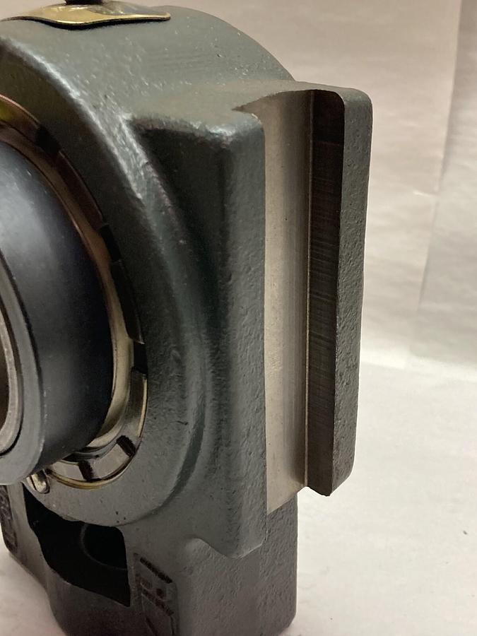 Used Rexnord,ZT8-2208,Take-Up Bearing 2 1/2 Inch Bore