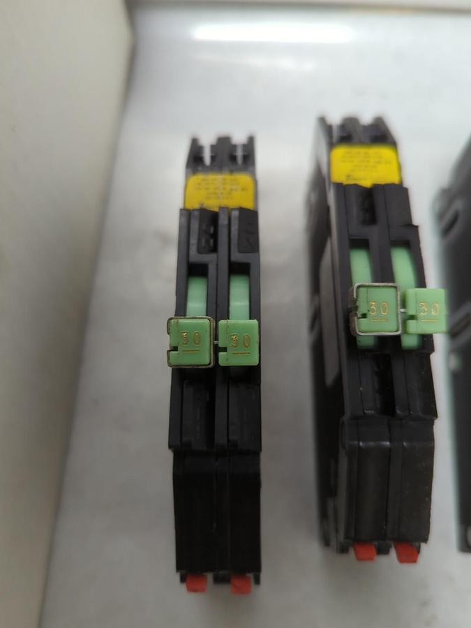 Used ZINSCO,R3830,CIRCUIT BREAKER 30 AMP 2-POLE LOT OF 5 PRE-OWNED