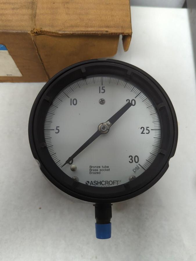 ASHCROFT,45 1279AS,DURAGAUGE SOLID FRONT 1/4 IN NPT LOWER 30 PSI NOS