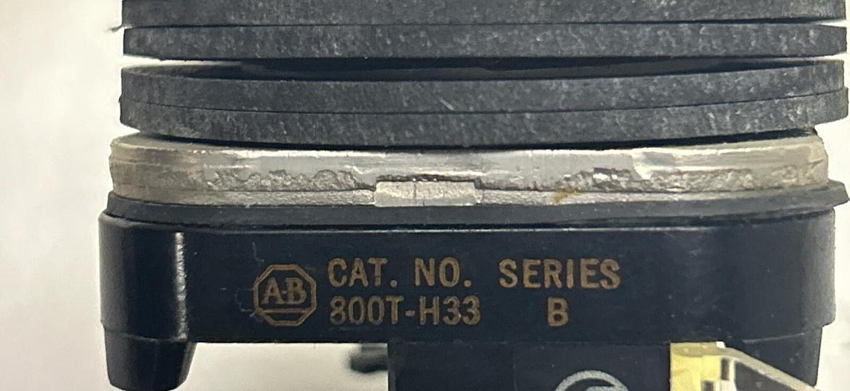 ALLEN BRADLEY,800T-H33D2,CYLINDER LOCK SELECTOR SWITCH NOS