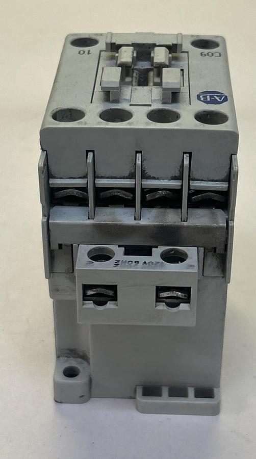 Used ALLEN BRADLEY,100-C09*10,CONTACTOR 120V COIL