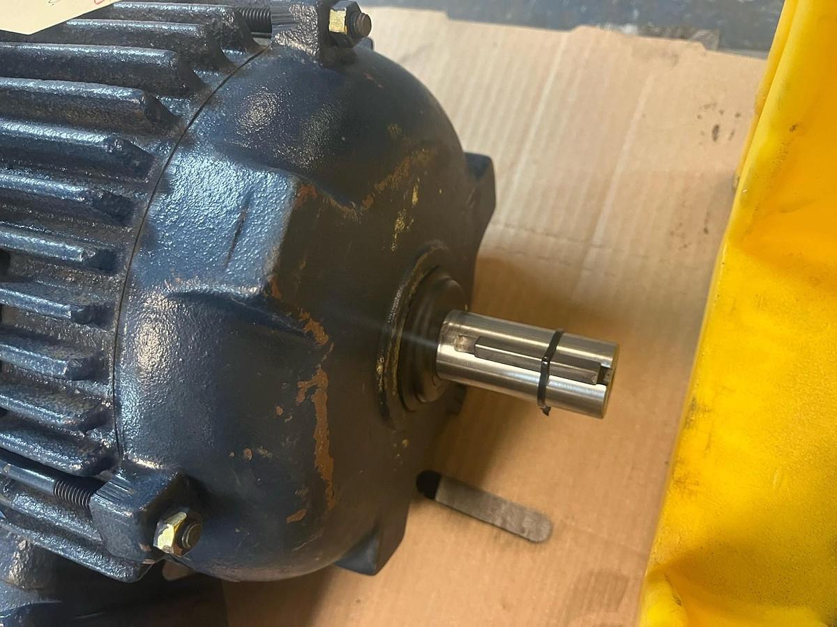 Used MARATHON,FK184TTGS17041AAL,SEVERE DUTY INVERTER MOTOR 1TUK2 5HP 1745RPM 3PH 184T