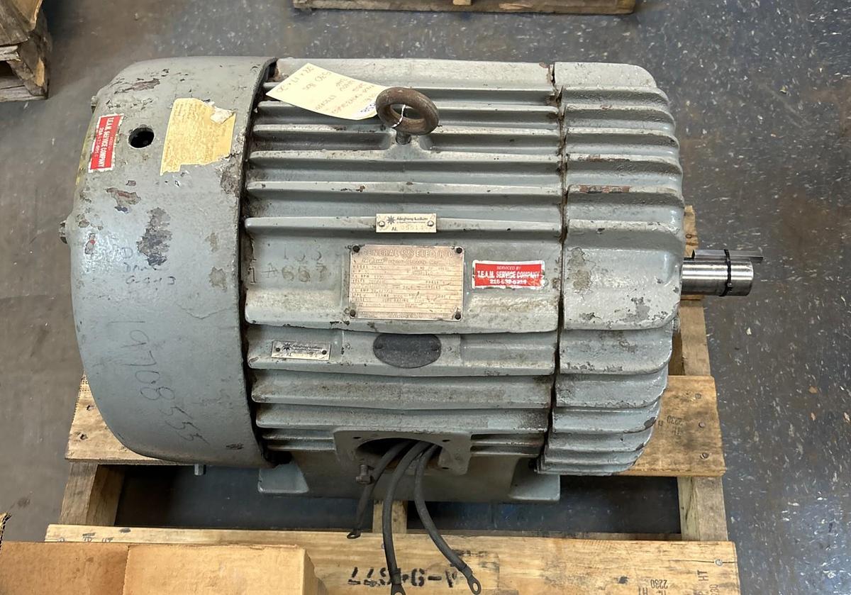Used GENERAL ELECTRIC,5K4326B22B2,MOTOR 30HP 1770RPM 220/440V 3PH 326S FRAME