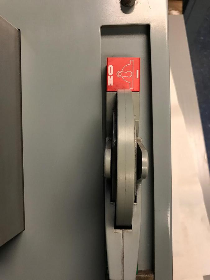 Allen Bradley,2113 BD6-1-4R-6-38W,16 INCH Fusible Disconnect Branch Feeder Unit