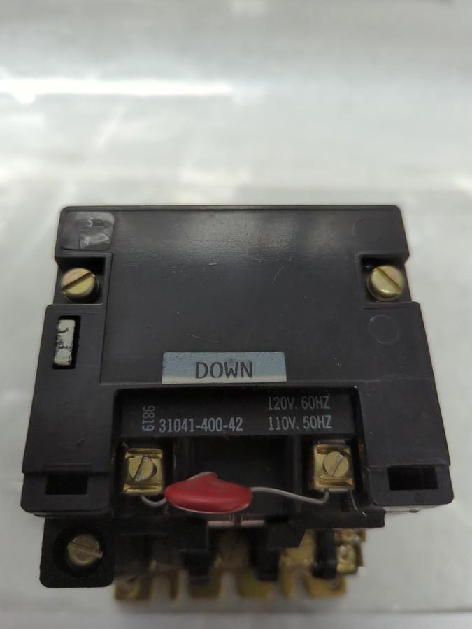 Used SQUARE D,31036-507-52-801,MAGNETIC MOTOR STARTER CONTACTOR 120V 60HZ