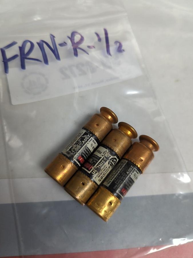 Used COOPER BUSSMANN,FRN-R-1/2,FUSETRON 1/2 AMP FUSE LOT OF 3 PRE-OWNED