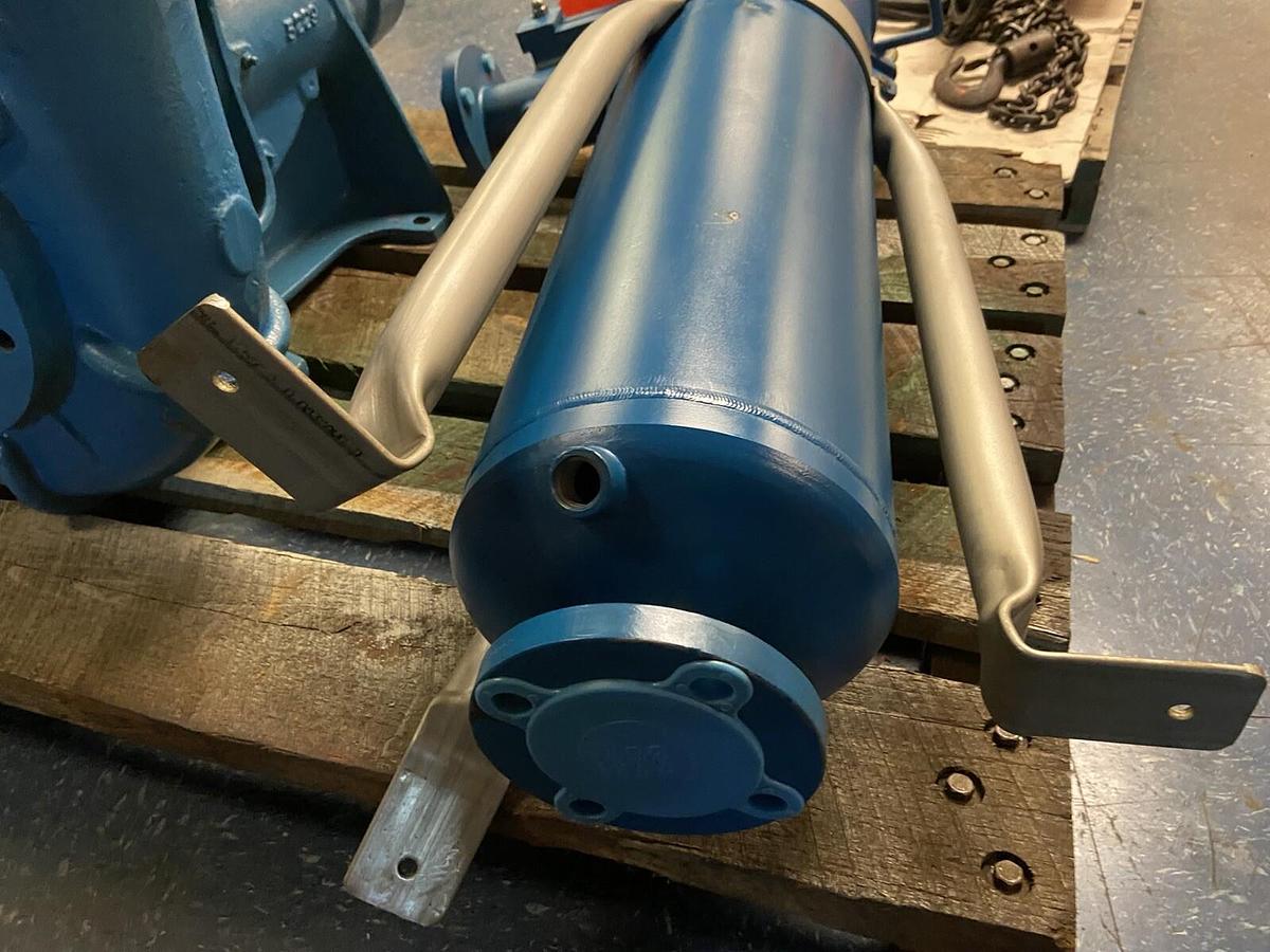 EATON TOPLINE,F3AVTB0004,Side In/Bottom Out Filter Vessel