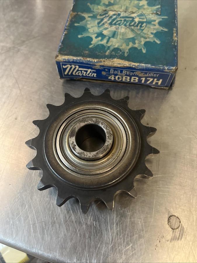 MARTIN,40BB17H,BALL BEARING IDLER SPROCKET #40 CHAIN 17 TEETH