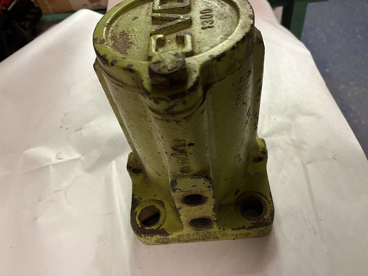 Used CVC,1300,CLEVELAND PNEUMATIC VIBRATOR