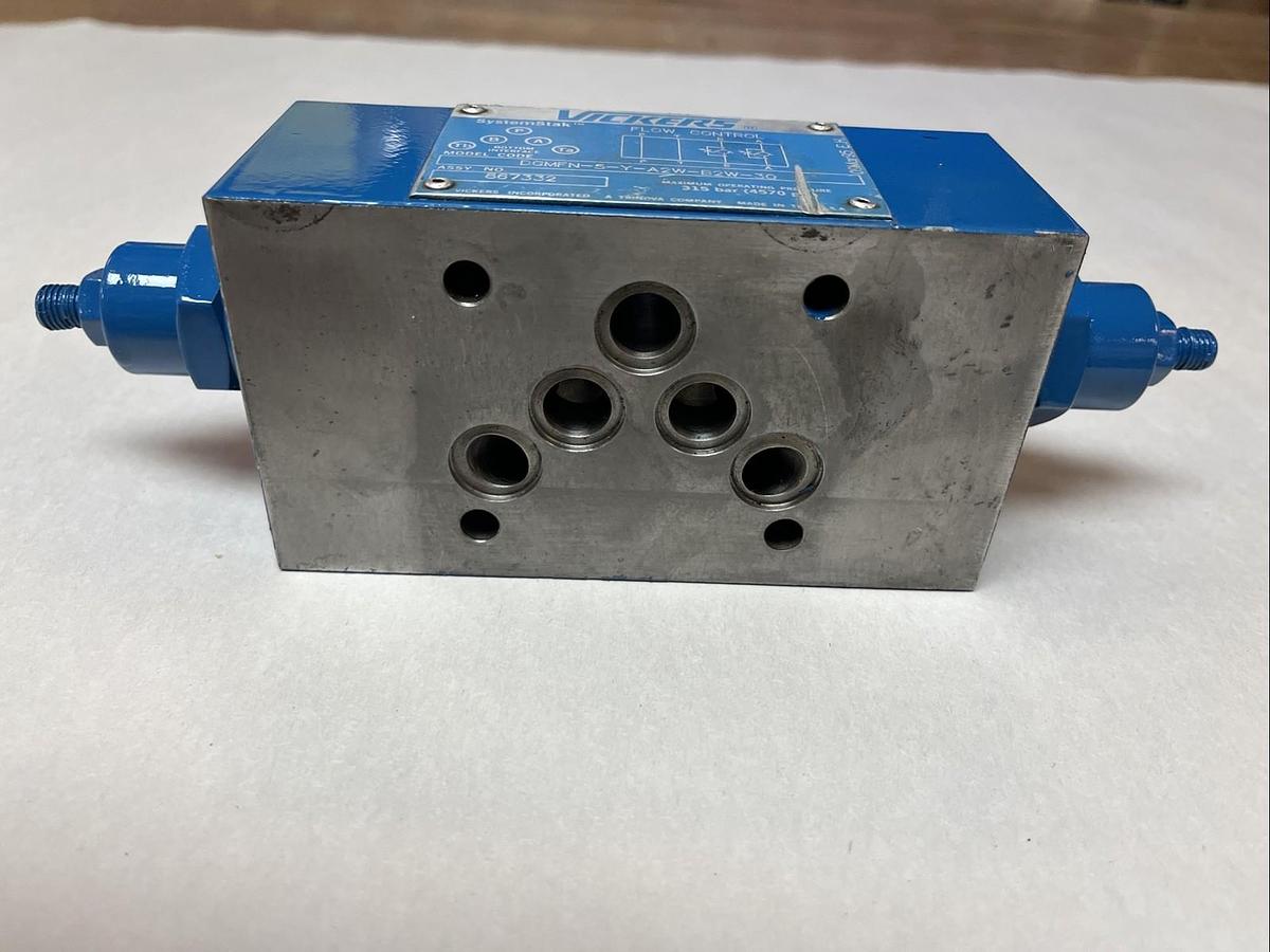Used VICKERS,DGMFN-5-Y-A2W-B2W-30,FLOW CONTROL 867332