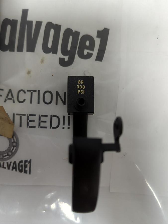 FISHER CONTROLS,1R8742-1899-2,BOURDON TUBE ASSEMBLY 300 PSI/2000KPA