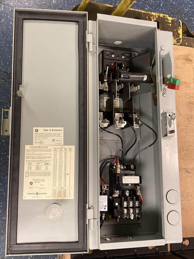 General Electric,CR308C2042RAASAA,SIZE 1 COMBINATION STARTER 300-LINE CONTROL