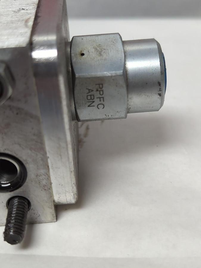 Used SUN HYDRAULICS,BBP,MANIFOLD IFNI-A2+ WITH PPFC-ABN CARTRIDGE VALVE PRE-OWNED