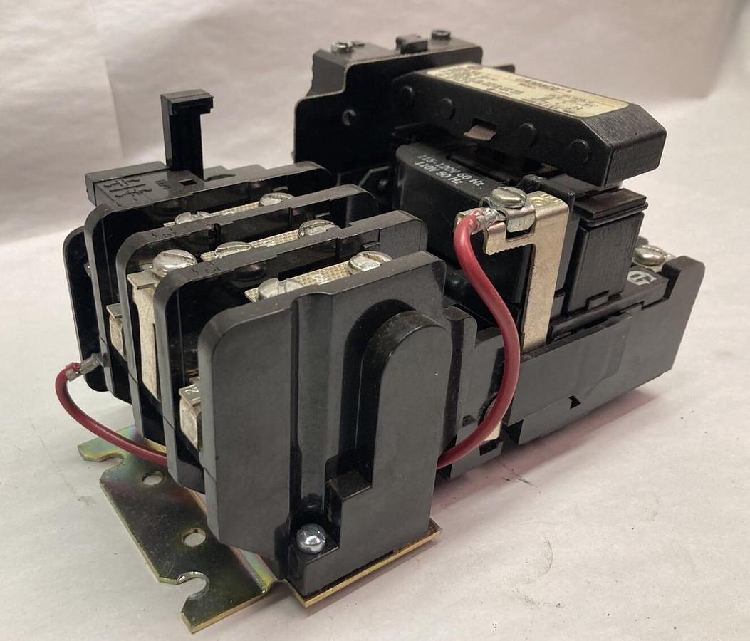Used General Electric,CR306C0,NEMA Size 1 Magnetic Motor Starter 600Vac
