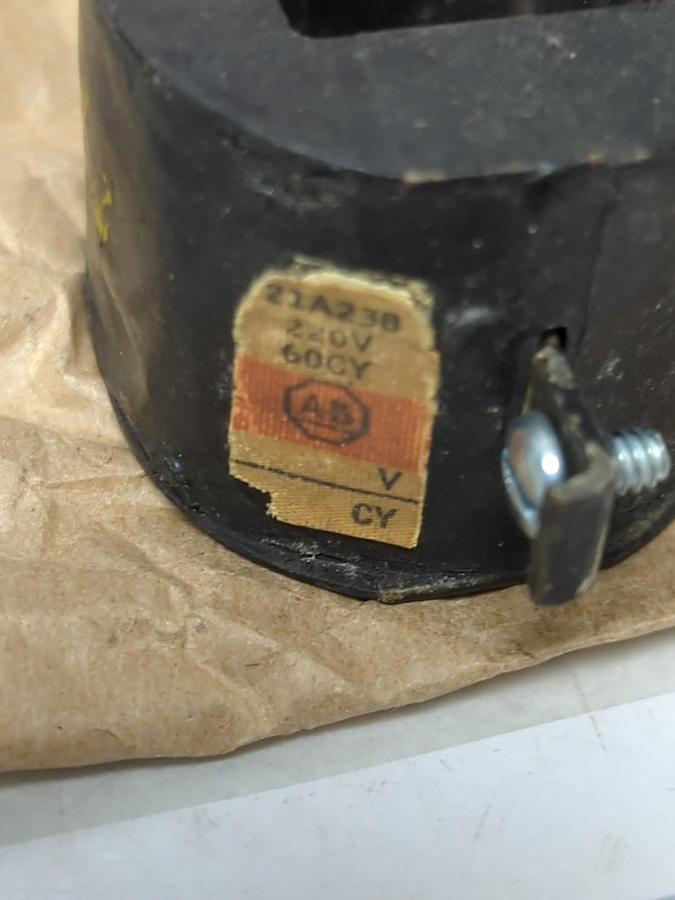 Used ALLEN-BRADLEY,21A238,COIL 220V 60CY PRE-OWNED