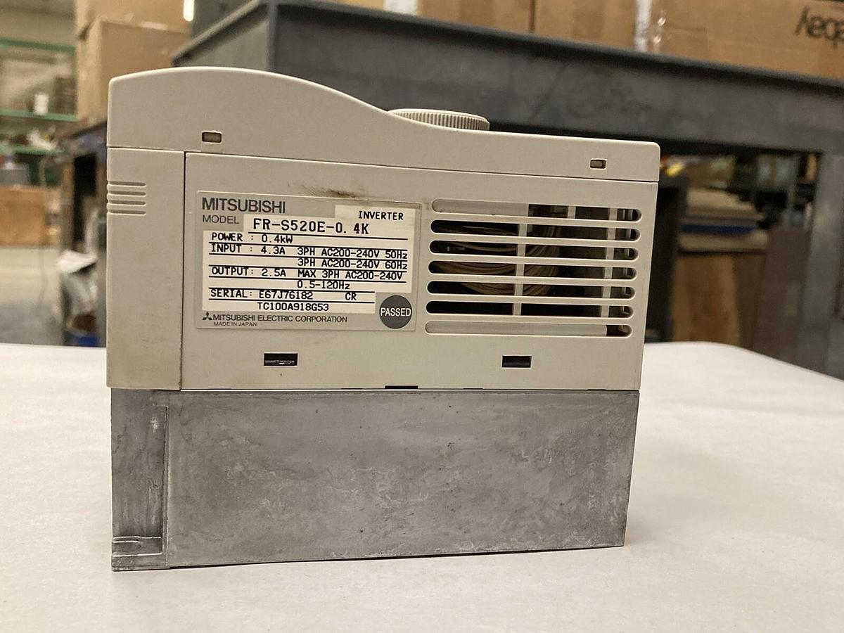 Used Mitsubishi,FR-S520E-0.4K,Inverter Drive 2.6A  3PH 200-240V