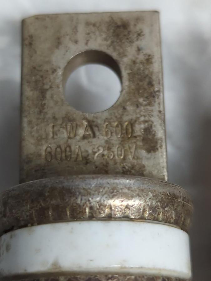 Used BUSSMANN,FWA 600,SEMICONDUCTOR FUSE 600 AMP LOT OF 2 PRE-OWNED