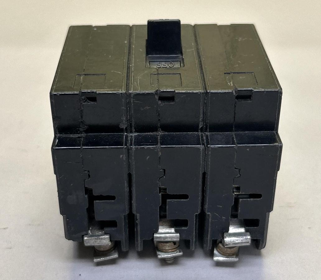 Used SQUARE D,EHB4320,CIRCUIT BREAKER 20A 240/480V 3P