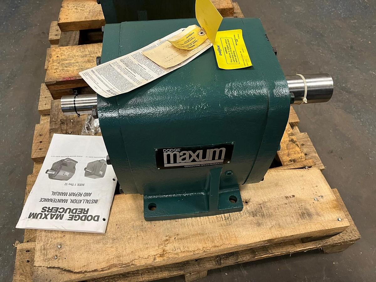 DODGE,DCR-3,MAXUM GEAR REDUCER RATIO 11.33 INPUT 40 HP 1750 RPM OUTPUT 154RPM