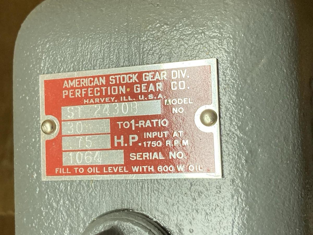 American Stock Gear,ST2430B,Worm Gear Speed Reducer Ratio 30:1 0.75Hp 1750rpm
