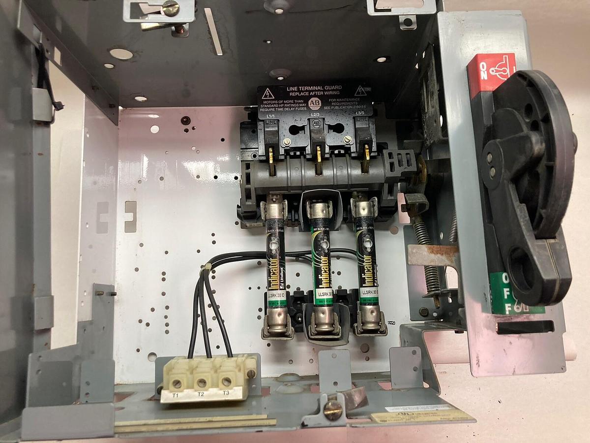 Used Allen Bradley,2100 2192F,30 Amp 12 Inch MCC Disconnect Feeder Bucket