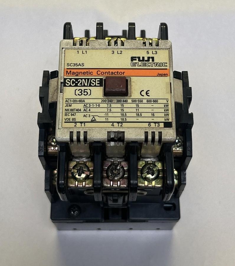 Used FUJI ELECTRIC,SC-2N/SE,MAGNETIC CONTACTOR CHIPPED
