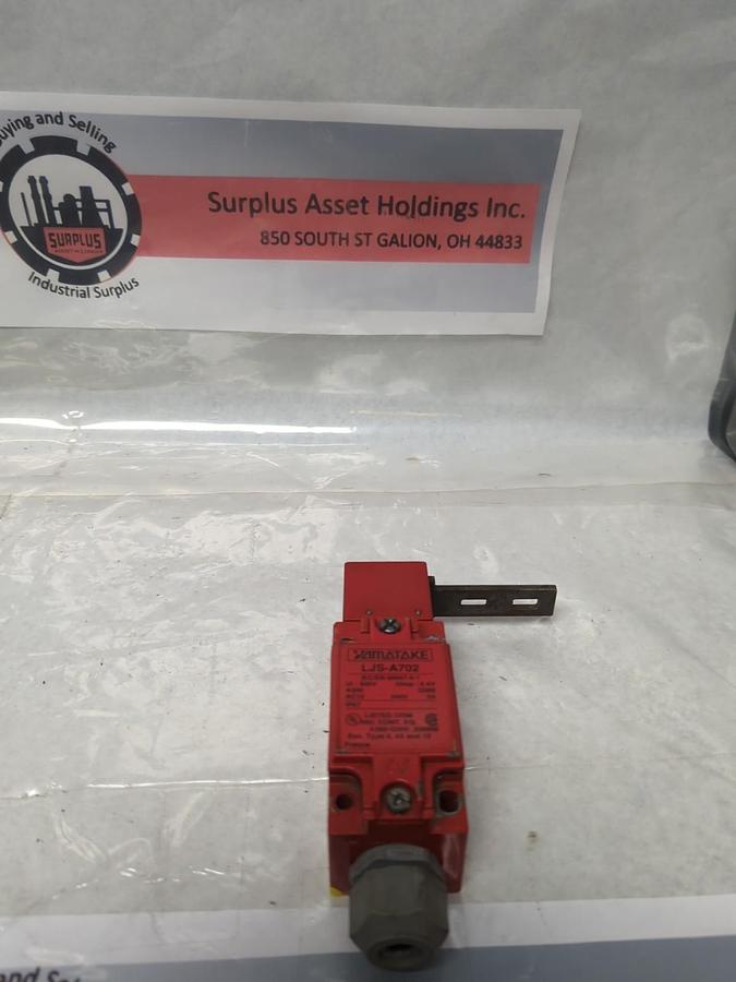 Used YAMATAKE,LJS-A702,SAFETY LIMIT SWITCH PRE-OWNED