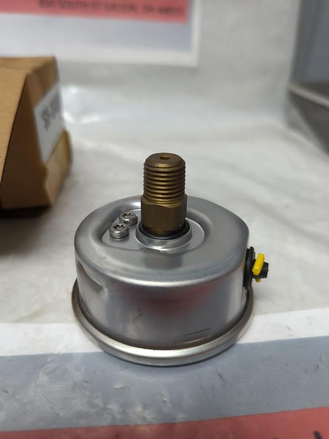 WIKA,4270828-0010,GAUGE 2-1/2 IN FACE 1/4 IN NPT BACK CONNECTION 15PSI NOS