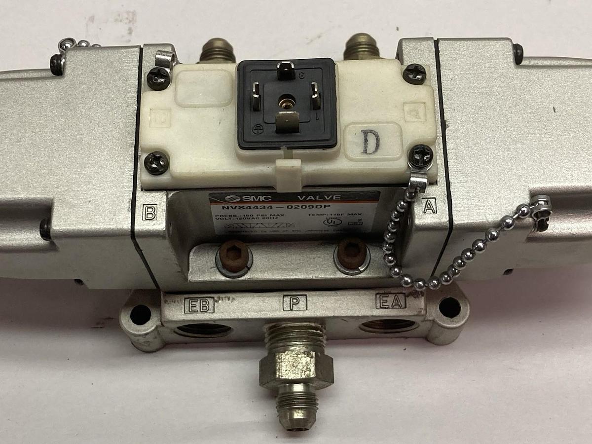 Used SMC,NVS4434-0209DP,Directional Valve 110/120V 50/60Hz 0.20A