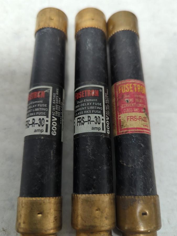 Used COOPER BUSSMANN,FRS-R-30,FUSETRON 30 AMP FUSE LOT OF 3 PRE-OWNED