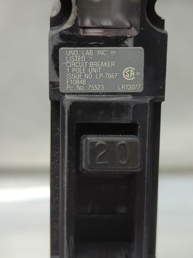 Used SIEMENS I.T.E,ED41B020,CIRCUIT BREAKER 20 AMP 1-POLE LOT OF 2 PRE-OWNED