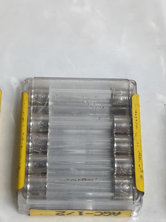 COOPER BUSSMANN,AGC-1/2,MINI 1/2 AMP FUSE LOT OF 18 NOS