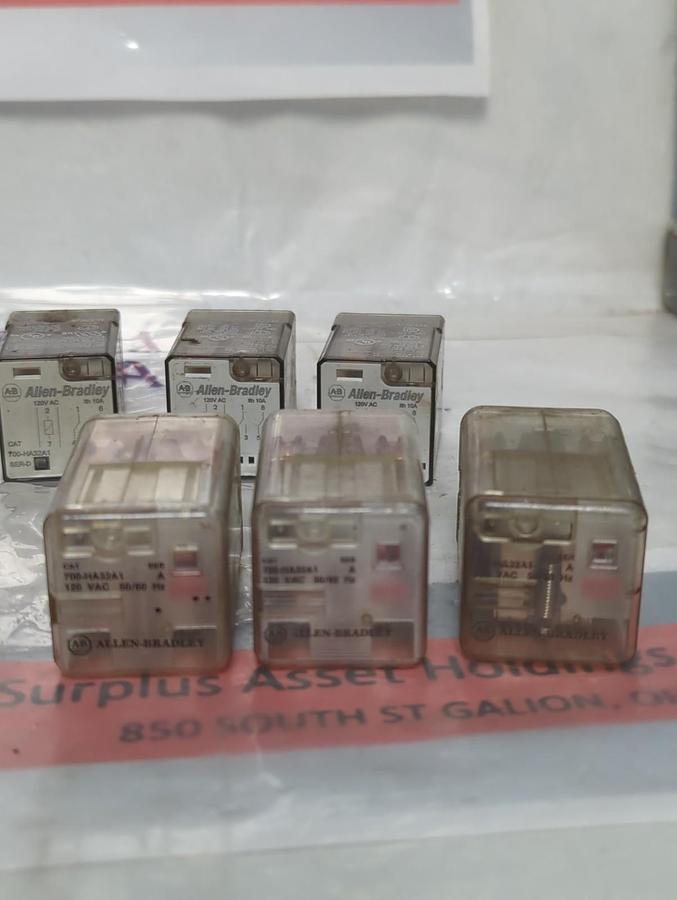 Used ALLEN BRADLEY,700-HA32A1,PLUG IN RELAY 8-PIN LOT OF 7 PRE-OWNED